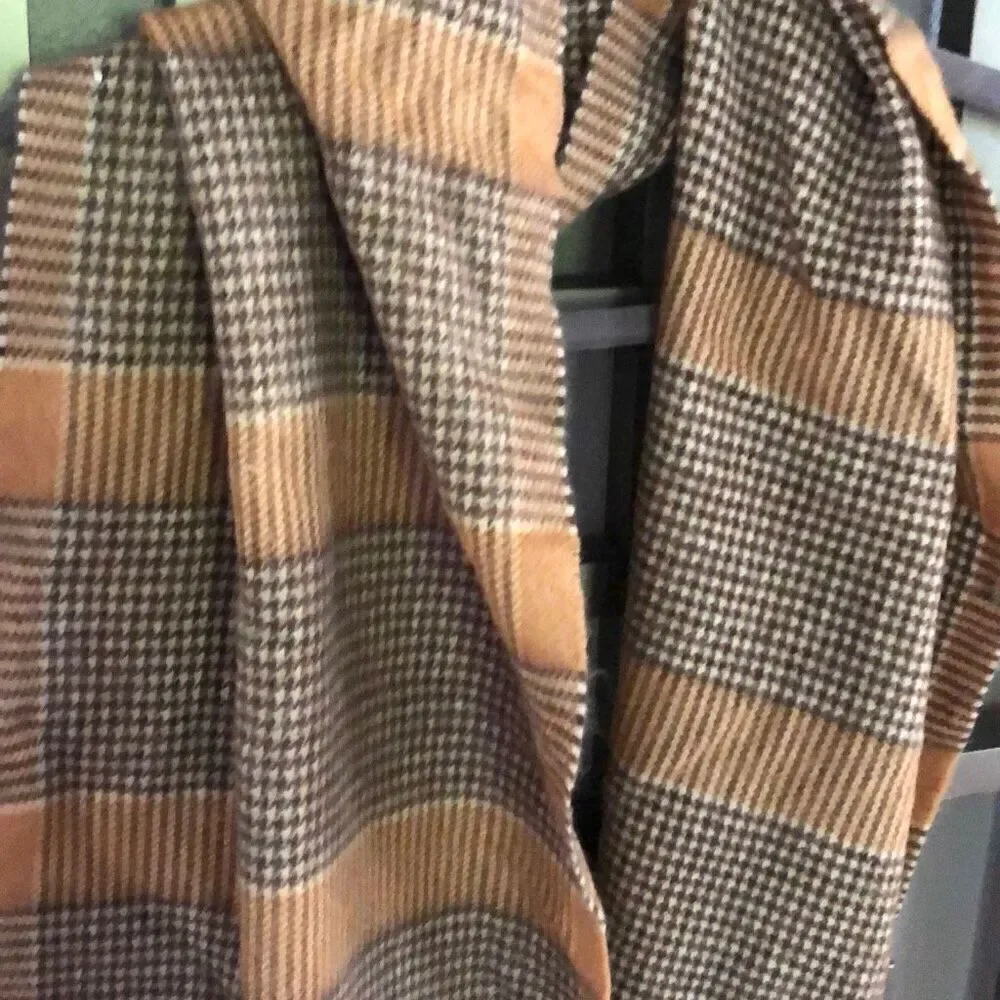 100% cashmere Beige plaid scarf made in Scotland
